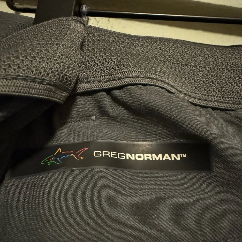 Greg Norman Stretch Pants in Iron Gate - Size 40 x 30